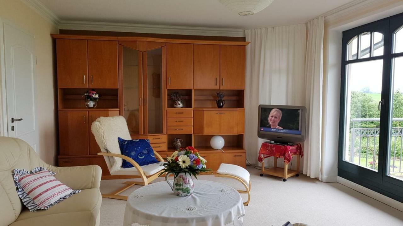 Ferienwohnung "Am Gruen" Zweedorf Exteriör bild
